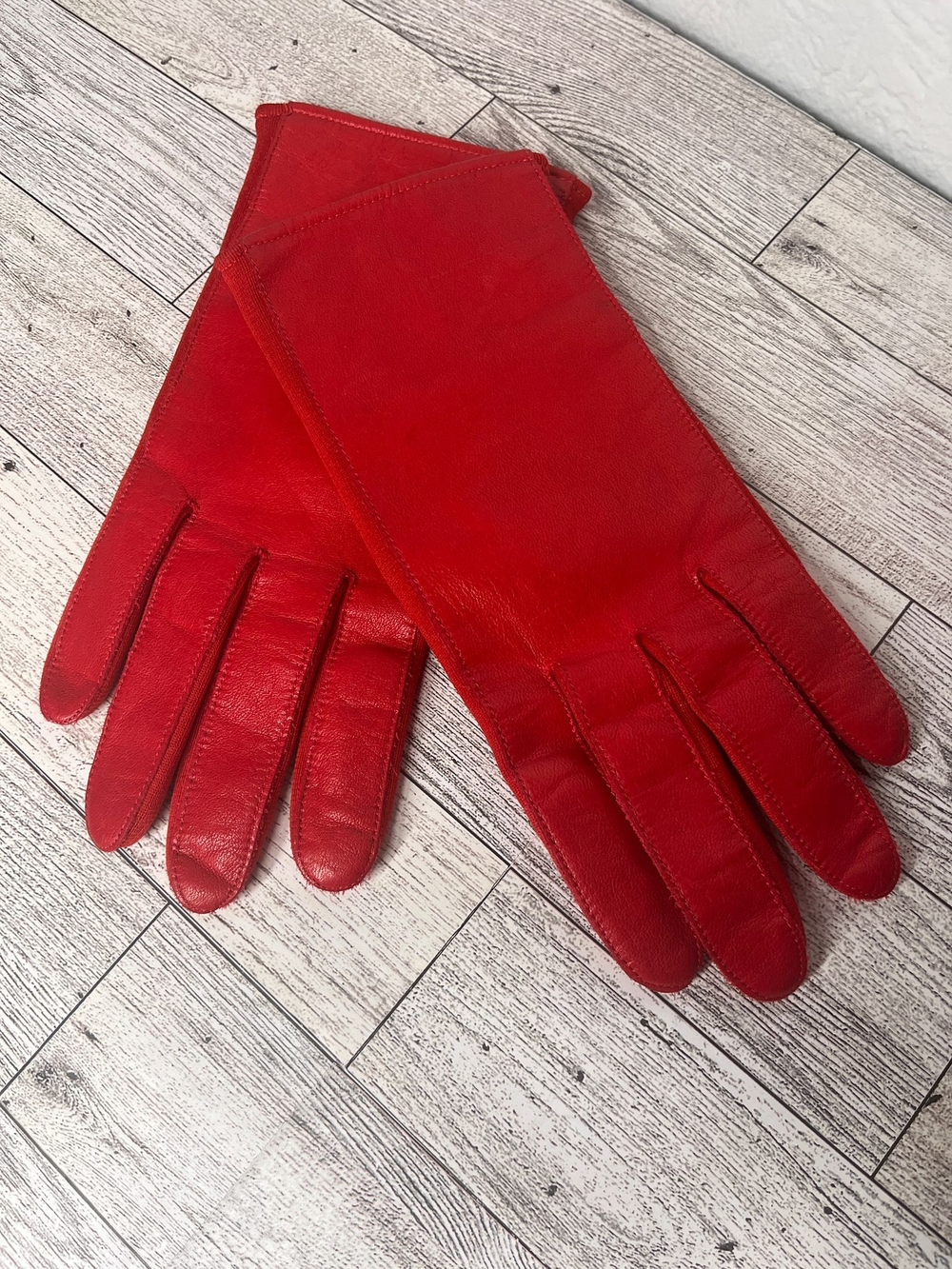 Classic Red Leather Women's Gloves